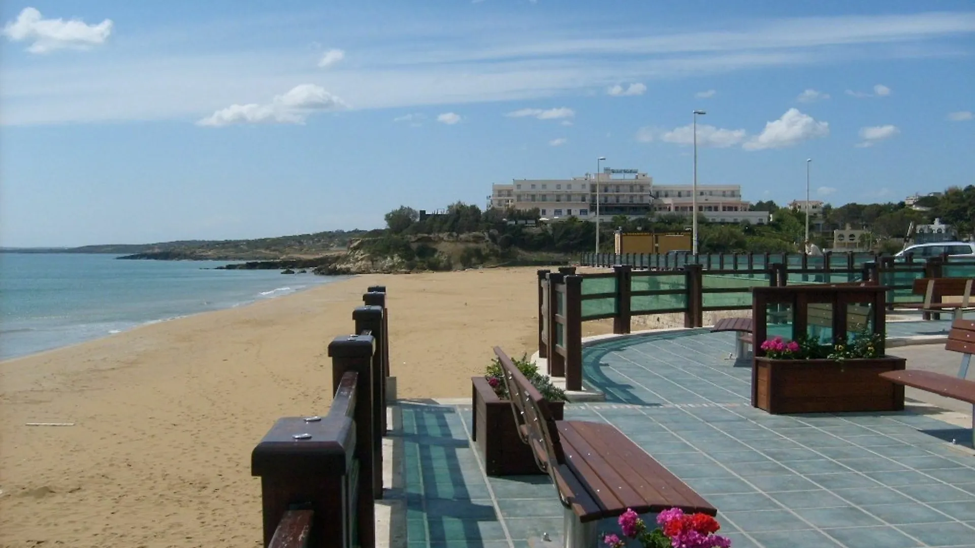 Apartment Studio In Lido Di Noto, With Enclosed Garden And Wifi